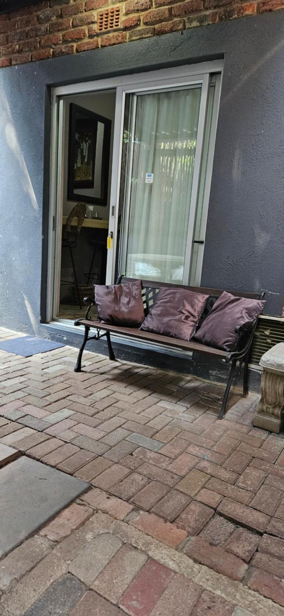 Old Vic Travellers Inn Nelspruit Mbombela Екстериор снимка