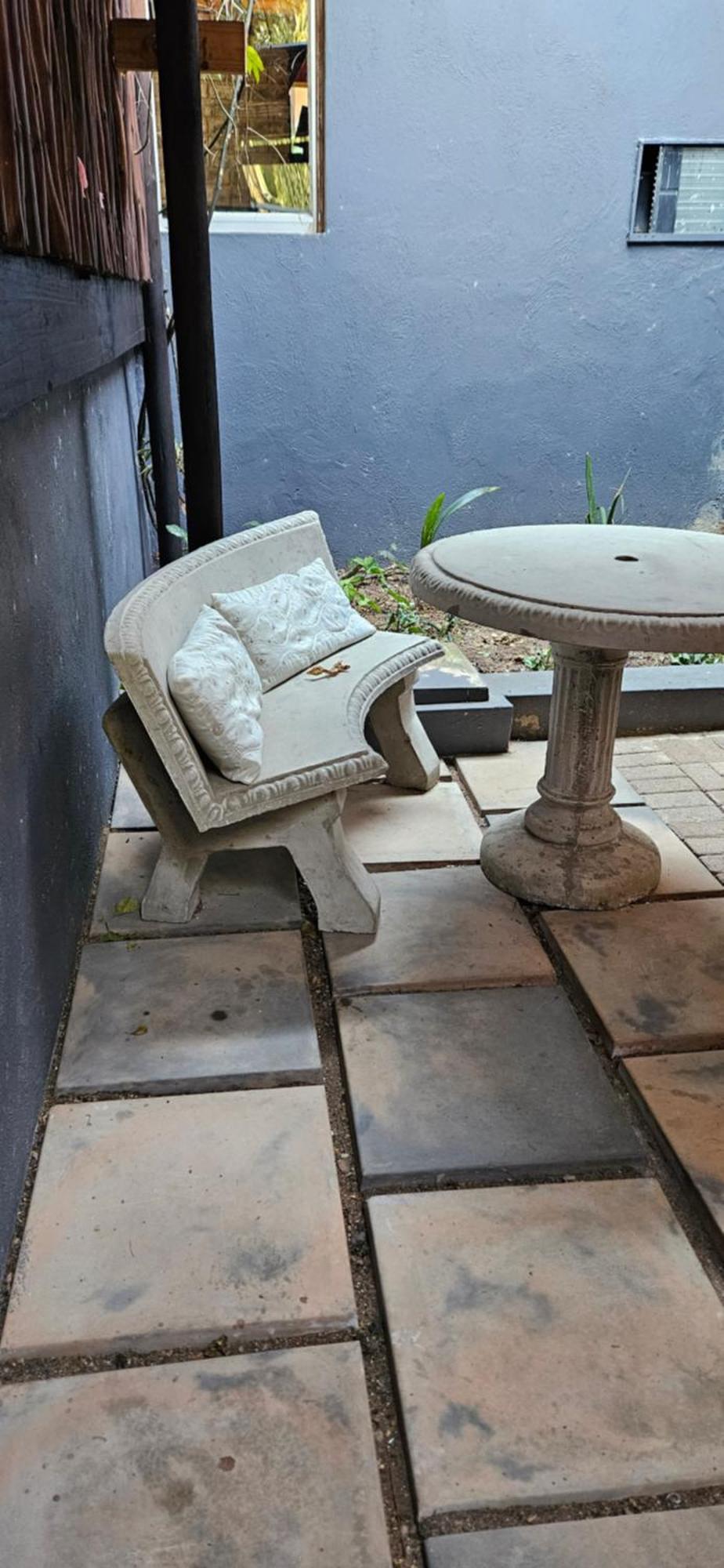 Old Vic Travellers Inn Nelspruit Mbombela Екстериор снимка