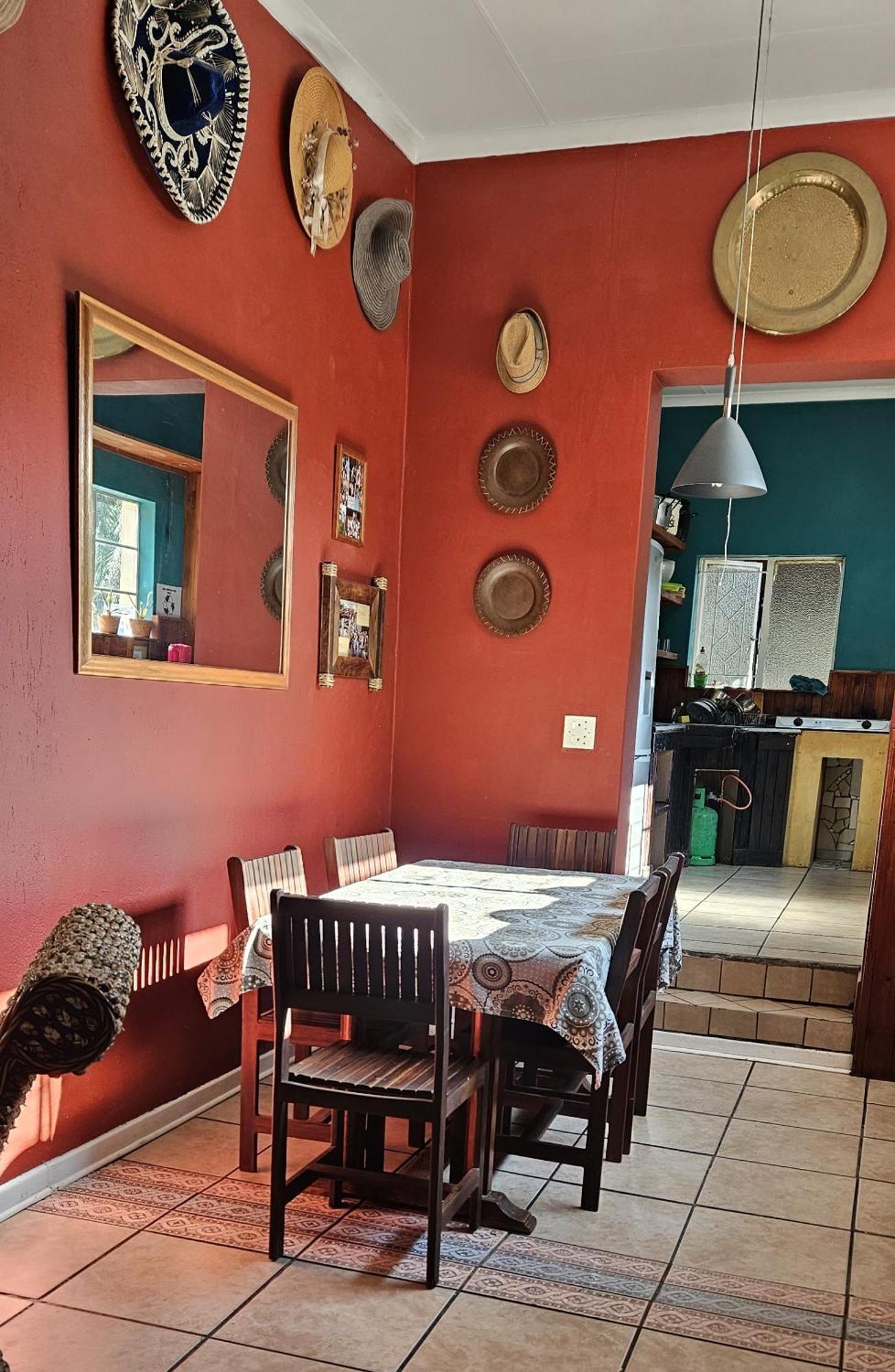 Old Vic Travellers Inn Nelspruit Mbombela Екстериор снимка