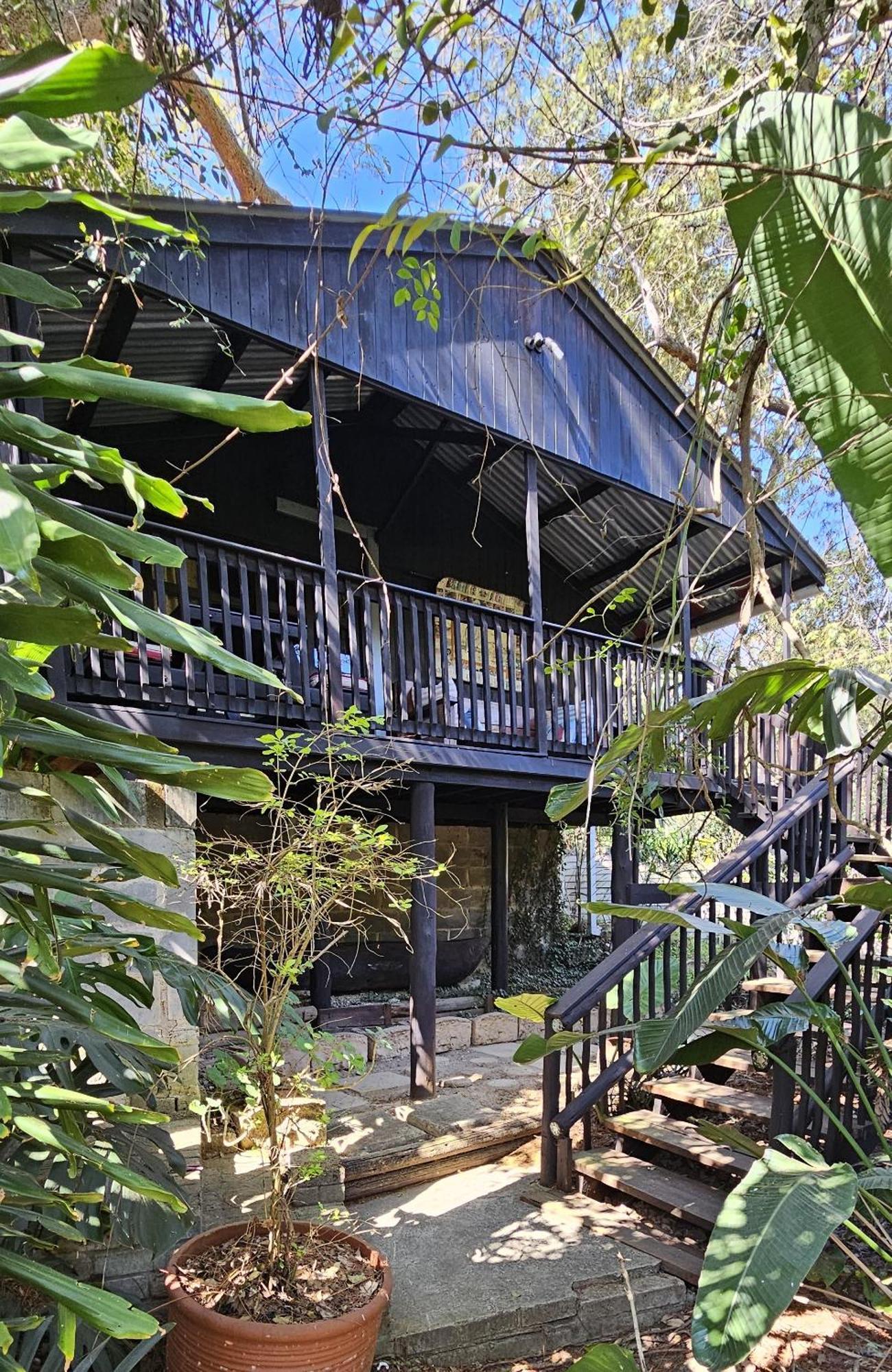 Old Vic Travellers Inn Nelspruit Mbombela Екстериор снимка