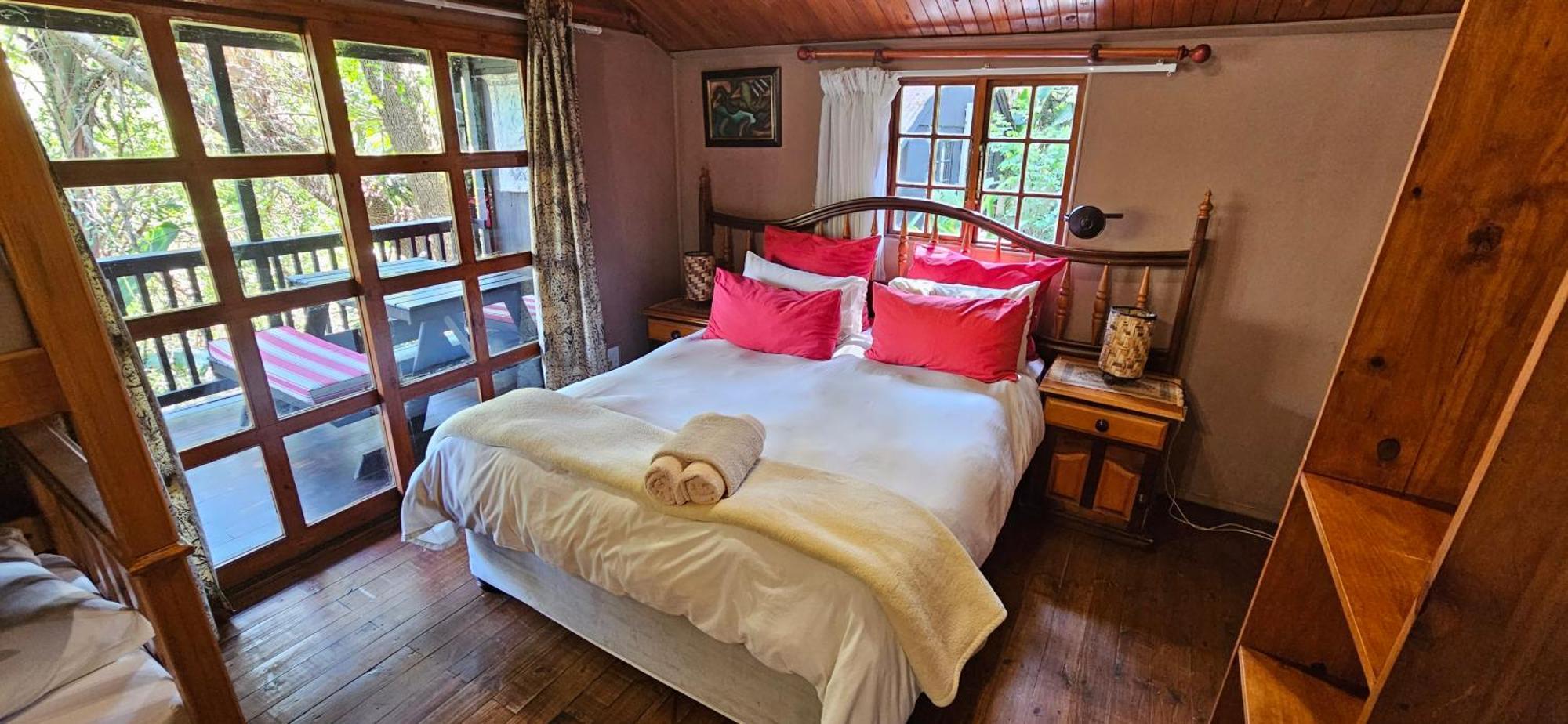 Old Vic Travellers Inn Nelspruit Mbombela Екстериор снимка